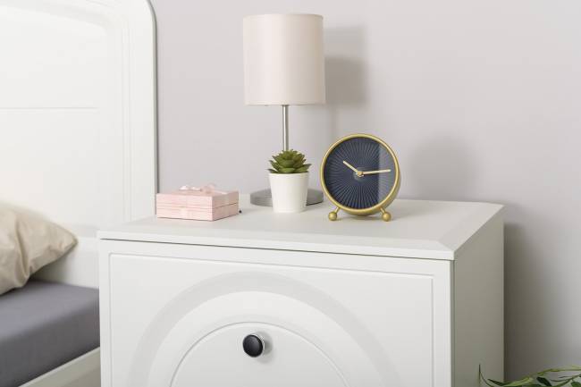 Комод Валенсия с кроватью 1600 и прикроватной тумбочкой цвет белый шагрень