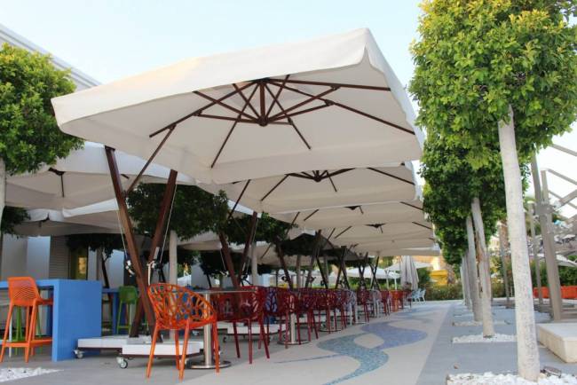 Зонт профессиональный 3х3 м Banana бежевый 3000х3000 мм Зонт профессиональный 3х3 м Banana бежевый 3000х3000 мм